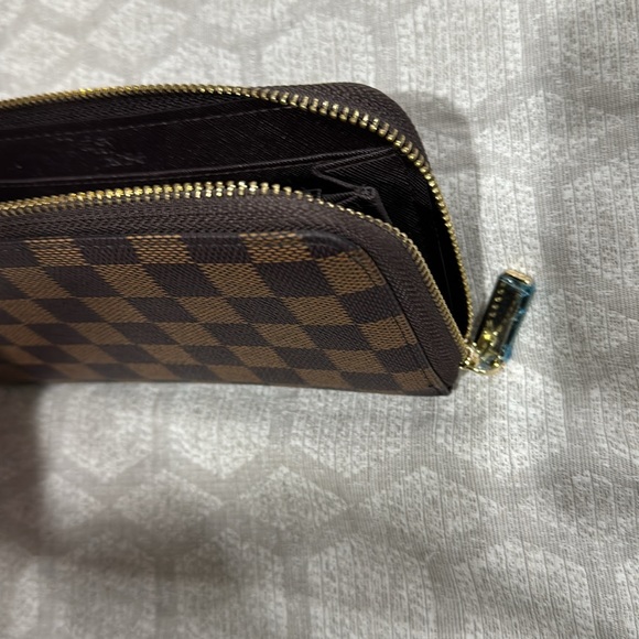 Daisy Rose wallet bought on amazon - Picture 3 of 3